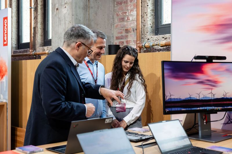 KI ist auch bei CLient-Lösungen wie den Lenovo-Notebooks ein Thema. (Bild: Michael Schwettmann)