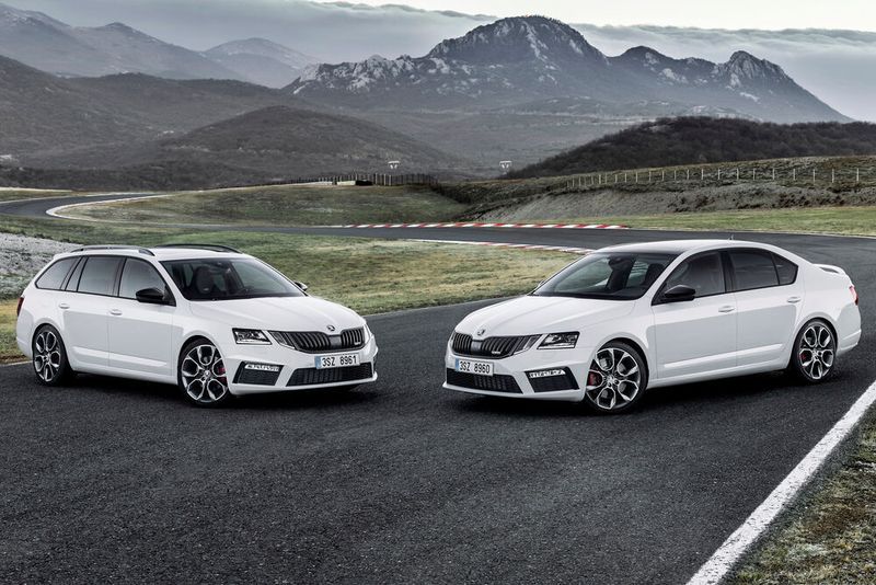 Der geliftetet Octavia RS ist als Limousine ab 30.900 Euro und als Kombi ab 31.600 Euro zu haben. (Skoda)