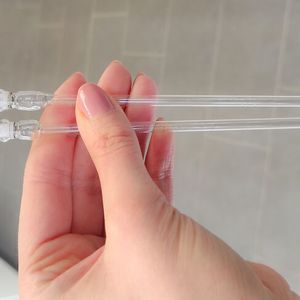 Mit der Lewis-Supersäure können künftig schädliche Verbindungen in nachhaltig verwertbare Chemikalien umgewandelt werden.(Bild:  Laura Köring/ Universität Paderborn)