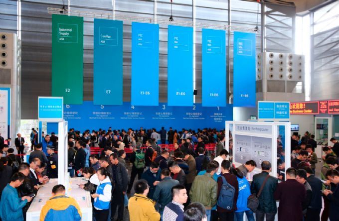 Die Deutsche Messe AG richtet über ihr Gemeinschaftsunternehmen Hannover Milano Fairs Shanghai Ltd. unter anderem die PTC Asia für die Antriebs- und Fluidtechnik aus. (PTC Asia)