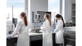 Das Team von Glance Cosmetic Engineering hat sich schnell in Dynamics 365 Business Central eingearbeitet. (Bild: Glanzer Cosmetics)