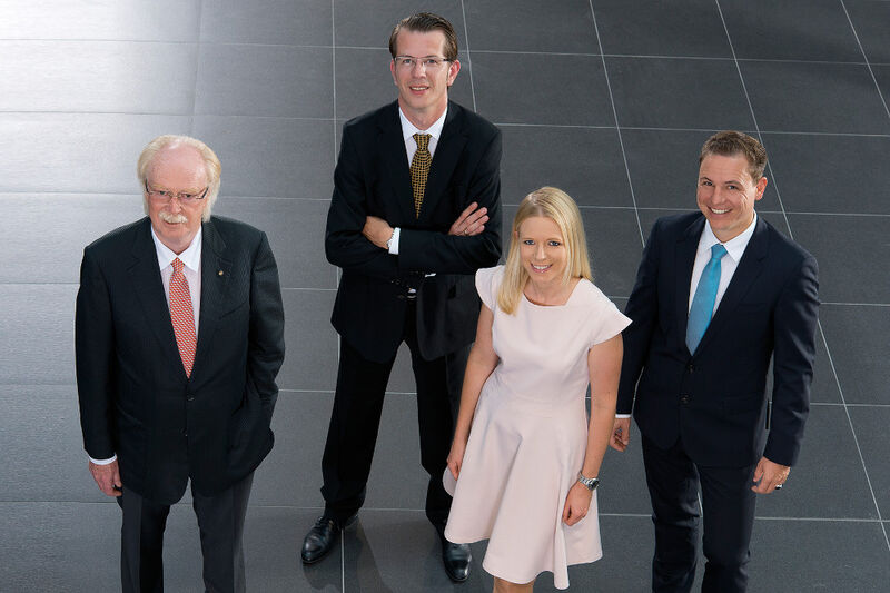Die gesamte Familie Seitz ist in unterschiedlichen Funktionen im Unternehmen tätig. V. li.: Jörg Seitz, Walter Seitz, Stefanie Seitz und Martin Osterberger-Seitz. (Seitz:)
