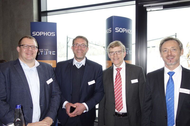 Das Sophos Vertriebsteam (v. l.) Thomas Lippert, Maik Lasarow, Pino v. Kienlin und Michael Demtröder. (Bild: IT-BUSINESS)