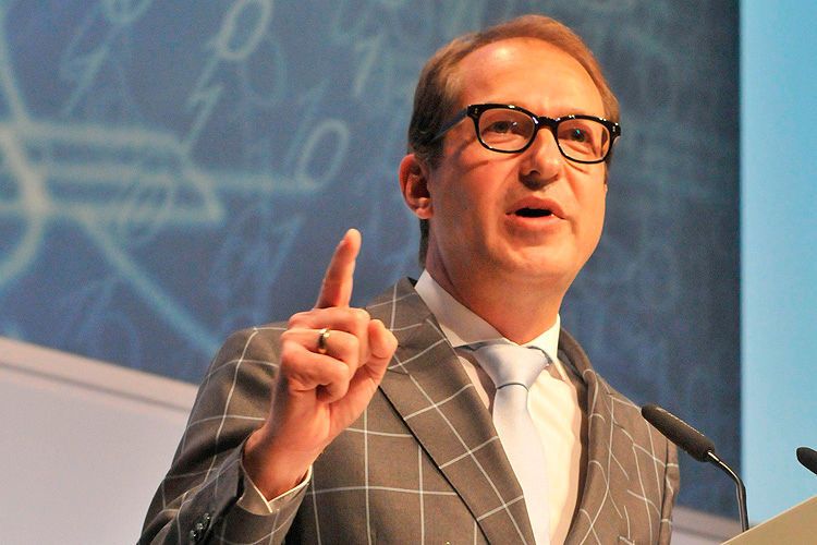 Verkehrsminister Alexander Dobrindt: „Ich fahre immer gern nach Brüssel zu Diskussionen, da bestätigen sich immer alle Vorurteile.“ (Foto: Zietz)