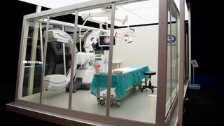 „The Shard“ als mobile Version wurde im Rahmen der „Surgical Treatment Week“ im Oktober 2020 erstmals dem Fachpublikum vorgeführt.  (Simeon Medical)