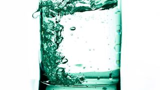 FAU-Forscher wollen potenziell gesundheitsgefährdende Bakterien in Trinkwasser mit Infrarotlicht aufspüren. (gemeinfrei)