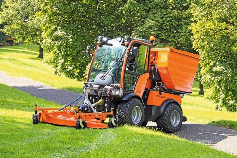 Mit hybriden Mobilitätskonzepten lassen sich beim Betrieb von Nutzfahrzeugen Schadstoffemissionen erheblich reduzieren (Bild: Max Holder GmbH)