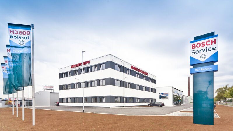 Auf einem rund 12.000 Quadratmeter großen Grundstück hat die Mezger GmbH in Schweinfurt ihre neue Firmenzentrale errichtet.