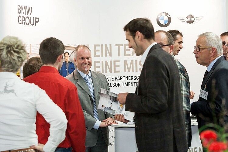 Für BMW ist der Teileverkauf an Freie Werkstätten ein wichtiges Geschäftsfeld, wie der Auftriitt auf der Fachtagung zeigte. (Foto: Bausewein)