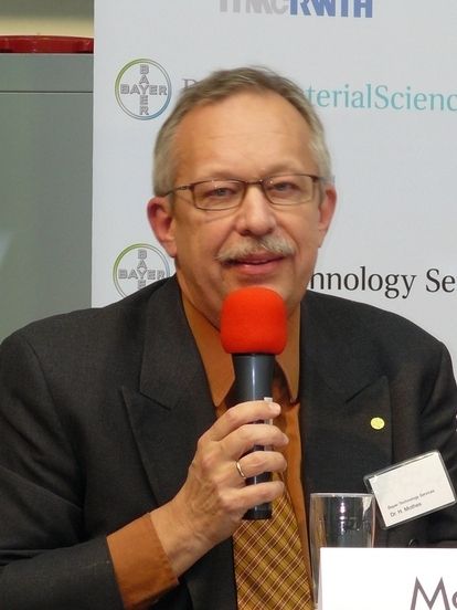  Dr. Helmut Mothes, Leiter Bereich Process Technology bei Bayer Technology Services: „Bei Innovationen ist nicht die Größe eines Unternehmens entscheidend. Viel wichtiger sind die Möglichkeiten, die den Mitarbeitern eingeräumt werden.“    BTS-Kundenzeitschrift technology Solutions 1-2010, S. 13 (Archiv: Vogel Business Media)