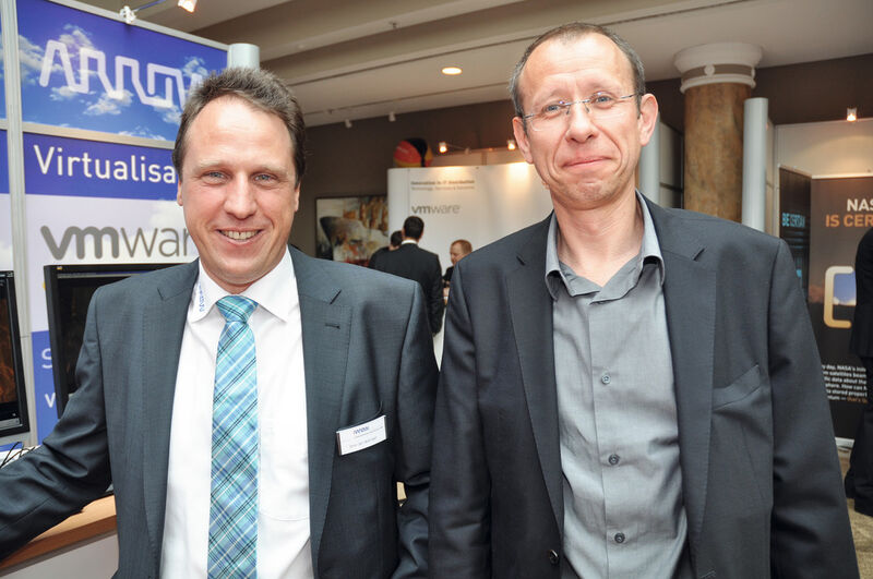 Dirk-Jan Bösinger (Arrow ECS, li.) und Wolfgang Regel (Regel IT Consulting). (Archiv: Vogel Business Media)