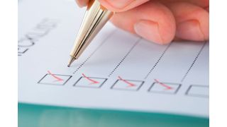 Für den Einstieg in die Schadensteuerung bietet Repanet jetzt zwei Checklisten an, mit denen Betriebe selbst überprüfen können, ob sie als Partner eines Schadenregulierers infrage kommen.  (Repanet | Andrey_Popov/shutterstock.com)