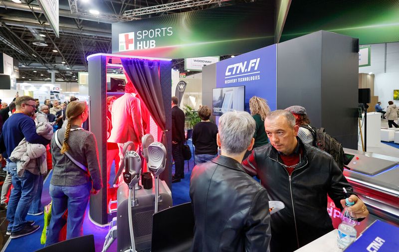 Der Sports Hub in Halle 4 war unterteilt in vier Bereiche: Health and Fitness Monitoring, Training, Regeneration sowie den Pro Sports Corner.  (Bild: Messe Düsseldorf / Tillmann)