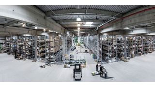 Für das neue Zentrallager lieferte und montierte Meta-Regalbau aus Arnsberg eine Paletten- sowie eine Fachbodengeschossanlage. (Bild: Meta)