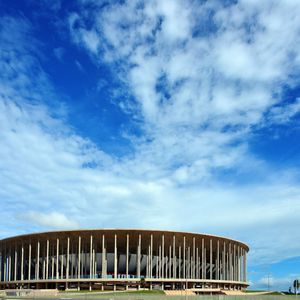 Das Estádio Nacional Mané Garrincha, ein Fußballstadion mit 70.000 Sitzplätzen in Brasilia, wurde 2013 grundlegend renoviert. Bei der Fußball-Weltmeisterschaft 2014 in Brasilien war es Austragungsort von sieben Spielen – darunter ein Viertelfinale.