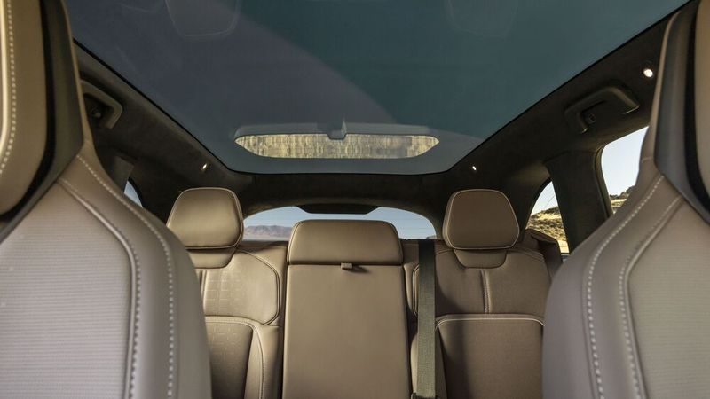 Der Gravity Touring wird mit fünf oder sieben Sitzplätzen angeboten. (Bild: Lucid)