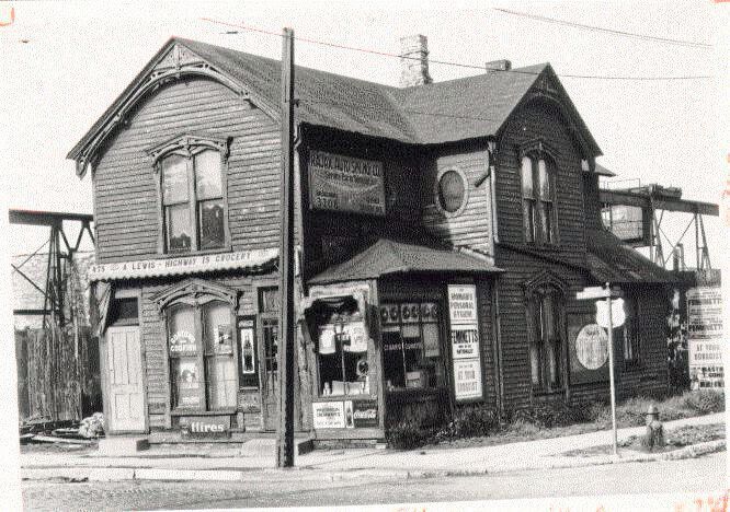 1903 gründen Allen und Bradley zunächst die Compression Rheostat Company mit Sitz im zweiten Stock eines Feinkostgeschäfts in der Fußgängerzone von Milwaukee. 1909 benennen sie in Allen-Bradley um. (Rockwell Automation)