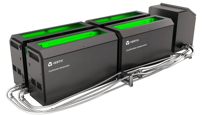 Die Immersionskühlung „Vertiv Cool Center Immersion“ ist in verschiedenen Konfigurationen erhältlich, als autonome Ein-Tank-Einheit oder als System mit bis zu vier Tanks (im Bild).(Bild:  Vertiv)
