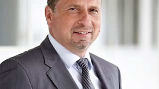 Udo Binder, Geschäftsführer der Aweba Werkzeugbau: „Um kontinuierlich und langfristig komplexe Aufgabenstellungen zu lösen, müssen wir konsequent auf Wachstum setzen und uns zum schlagkräftigen Komplettanbieter entwickeln.“ (Foto: Udo Binder)