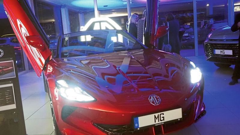 In den Showroom von Graf Hardenberg in Singen zieht die Marke MG ein.(Bild:  Graf Hardenberg)
