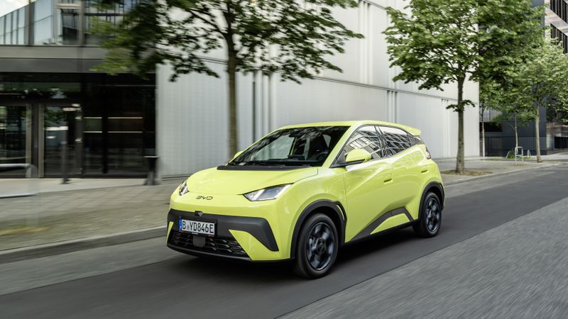 BYD bietet in China sein Assistenzsystem serienmäßig an – bis in kleine Fahrzeugklassen. Das führt zu einer hohen Marktdurchdringung, aber auch vielen Kundenbeschwerden.(Bild:  BYD)