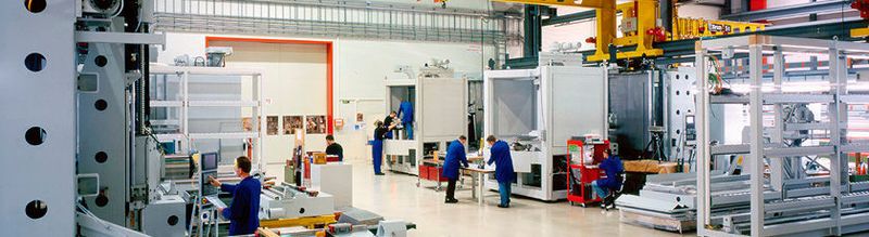 100 Arbeitsplätze gehen durch die Schliessung von Dixi Machines in Le Locle verloren. Bild: Werk in Le Locle. (Dixi Maschines)