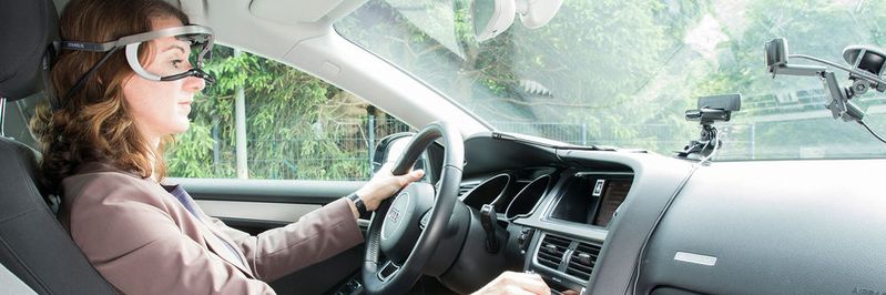 Fahrzeugstudien: Die Fahrzeughersteller setzen bei der Entwicklung von Assistenzsystemen auf die Hilfe von Eye-Tracking und Scripting Languages. Damit sollen sich Mensch-Maschine-Interfaces leichter erforschen lassen. Fahrzeugstudien: Die Fahrzeughersteller setzen bei der Entwicklung von Assistenzsystemen auf die Hilfe von Eye-Tracking und Scripting Languages. Damit sollen sich Mensch-Maschine-Interfaces leichter erforschen lassen.