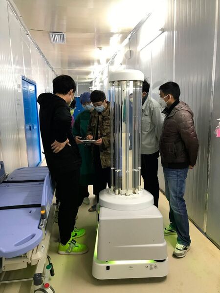 Mit den UVD-Robotern bekämpft das Krankenhaus in Wuhan das Corona-Virus. (UVD Robots)