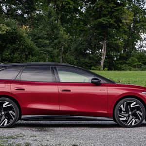 Wie ein Elektroauto sieht der fast fünf Meter lange ID 7 GTX Kombi eigentlich nicht aus(Bild:  VW)