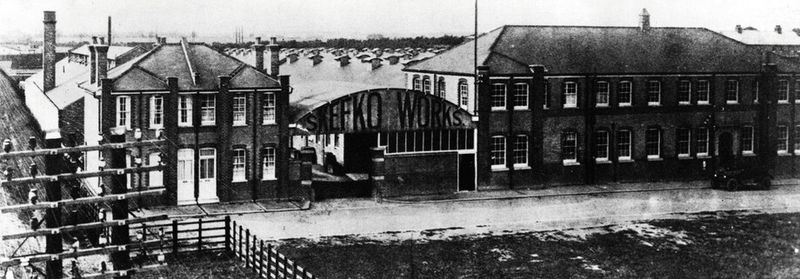 Die Sefko Ball Bearing Co. Ltd in Großbritannien nimmt als erste SKF-Fabrik außerhalb der schwedischen Grenzen den Betrieb auf. (Bild: SKF)