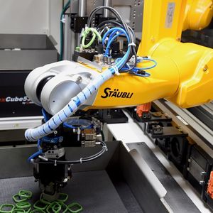 (Ralf Högel | STÄUBLI TEC-SYSTEMS)