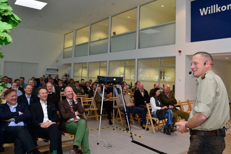 Die Zuhörer hatten bei dem Vortrag des Rüdemeisters viel zu lachen. (Foto: Willy Tiedtke)