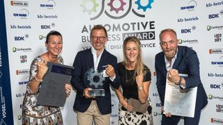 Gesamtsieger des Automotive Business Awards 2022 in der Kategorie Vertrieb war das Autohaus Kuhn+Witte. Jetzt sucht »kfz-betrieb« Gewinnerbetriebe für den Automotive Business Award 2023. (Bild: Stefan Bausewein)