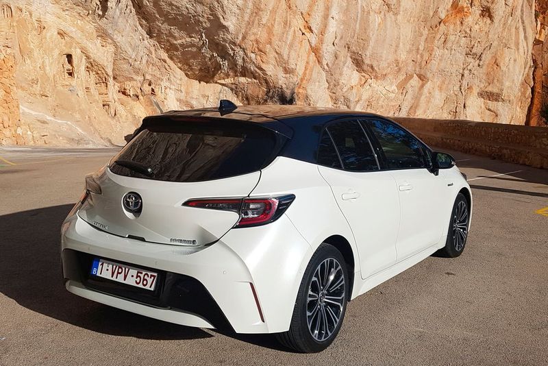 Ebenfalls neu: Es gibt für den Corolla in der Schrägheckversion vier optionale Zweifarblackierungen. (Mauritz/»kfz-betrieb«)