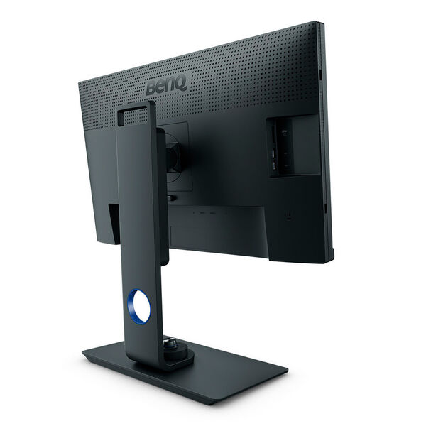 Der 27-Zoll-Monitor ist höhenverstellbar und mit Pivot-Funktion ausgestattet. (Benq)