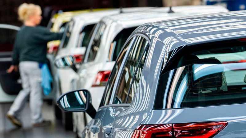 Das Flottengeschäft stabilisiert weiterhin den Neuwagenabsatz.(Bild:  Volkswagen)