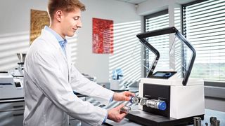 Schwingmühle MM 400 (Bild: Oliver Bellendir, Retsch)