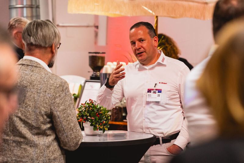 Impressionen vom 24. Würzburger EMS-Tag: Im Mittelpunkt standen aktuelle Branchenthemen, praxisnahe Impulse und insbesondere der persönliche Austausch innerhalb der EMS-Community. (Bild: Stefan Bausewein)