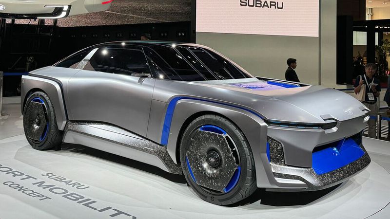 Subaru zeigt einen Sportwagen auf der Messe in Tokio. (Bild: sp-x/Benjamin Bessinger)