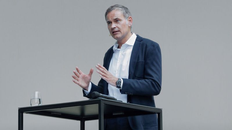 Oliver Blume hat bereits für die Konzernmarken Audi, Seat, Volkswagen und Porsche gearbeitet.(Bild:  Porsche)