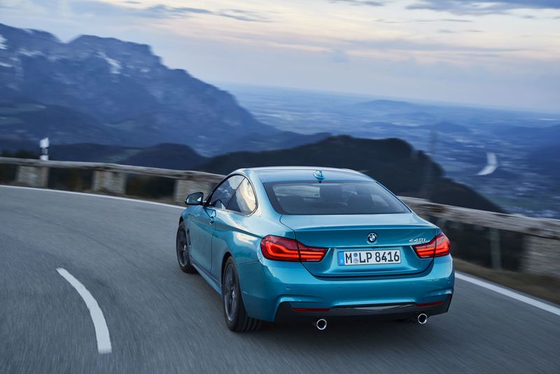 Außerdem gibt es eine renovierte Heckschürze. (BMW)