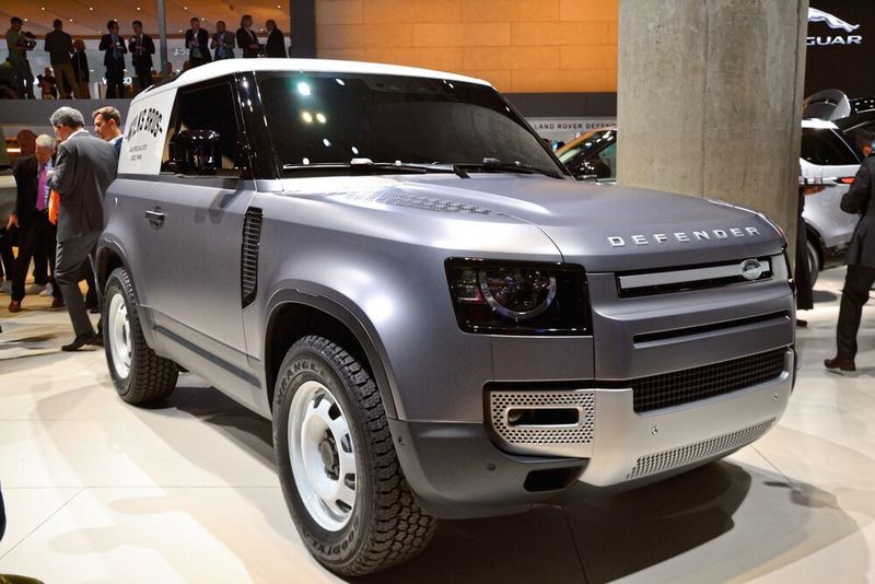Der Dreitürer Defender 90 wird erst ab Anfang 2020 bestellbar sein. (Mauritz/»kfz-betrieb«)