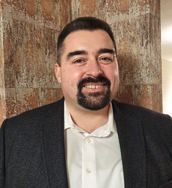 Peter Bauer, Vertriebsleiter bei der Gewatec GmbH & Co KG, sieht durch KI Anwendungsfelder entlang der gesamten Wertschöpfung, betont aber, dass der entscheidende Lernprozess im Betrieb stattfinden muss.  (Bild: Gewatec GmbH & Co. KG )