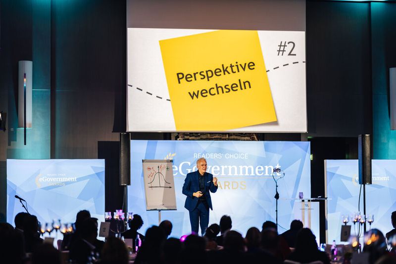 Anschließend gab Wolff noch ein paar Tipps, die den Anwesenden künftig beim kreativen Denken helfen sollen, bevor es … (Bild: © Offenblende/Christoph Wehrer )