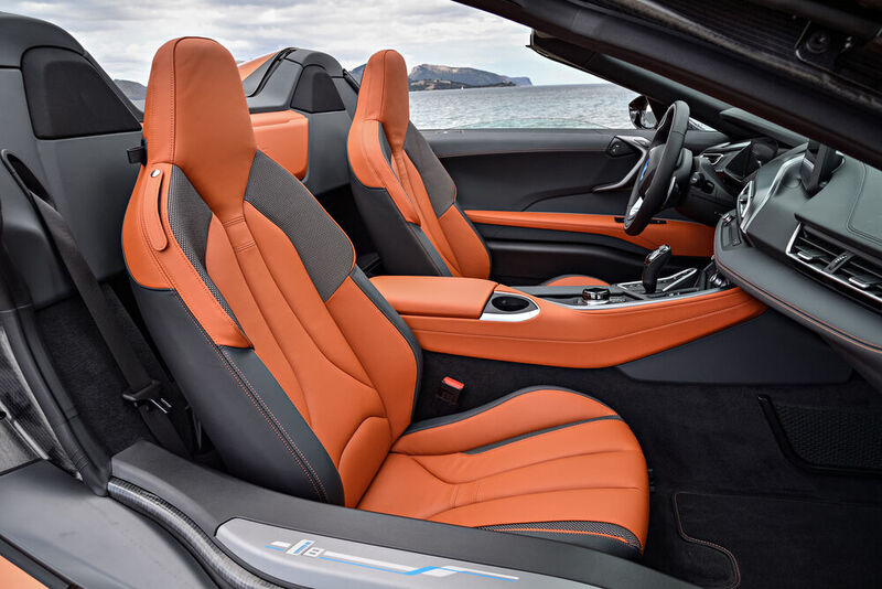 Das Interieurdesign „Accaro“ mit Sitzen in der Farbe „E-Copper“ kostet 3.450 Euro zusätzlich. (Wilfried Wulff/BMW)