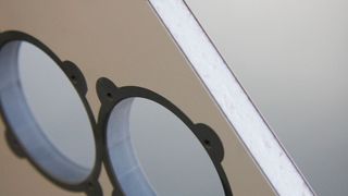 Geboren mit dem „Vunder-Tech“-Verfahren von Vöhringer: Das Sandwichbauteil für ein Wohnmobil hat einen Leichtbaukern aus Styropor statt Sperrholz und spart so rund 75 % Gewicht ein. Für einen optisch sauberen Abschluss sorgt eine vergossene Kante aus Polyurethan, ein Aspekt, der diese Bauteile auch noch besonders stabil macht, wie Vöhringer, der Protagonist des „Thinking“ August 2018, initiiert von der Leichtbau BW, erklärt. (Vöhringer)