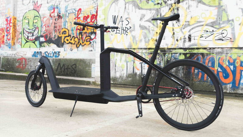 Dank Carbon-Rahmen ist das Long-John-Cargobike Maniac wesentlich leichter als in dieser Fahrradklasse üblich.