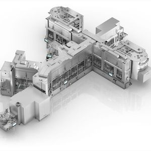 Multiuse-Anlage mit Verarbeitungspfaden für Liquida sowie für Gefriertrocknungsprodukte. Das System verarbeitet außerdem RTU-Behältnisse (Spritzen, Karpulen und Vials in Tubs oder Trays). Nicht vorsterilisierte Vials gelangen über eine Waschmaschine und einen Sterilisiertunnel zur Dosierstation. (Bild:  Optima)