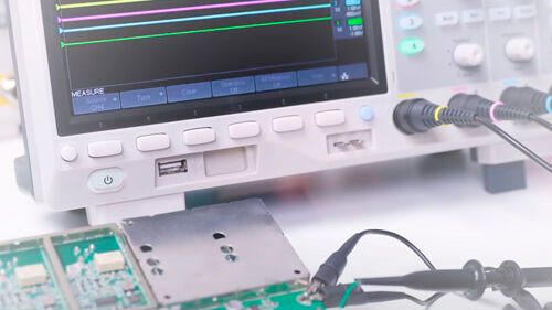 Siglent ist ein internationales High-Tech-Unternehmen, das sich seit 2002 auf die Forschung und Entwicklung, den Vertrieb, die Produktion und den Service von Messprodukten konzentriert. (Bild:  Siglent)