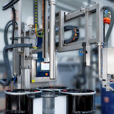 Palettenfüllanlage Elementra 26 für hochviskose Medien (Bild: Feige)